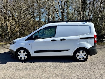 Used Ford Transit Courier 2015 for sale - 77936937: Photo