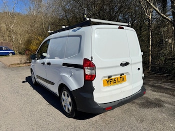 Used Ford Transit Courier 2015 for sale - 77936937: Photo