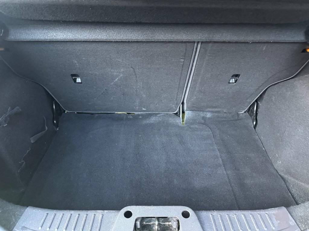 Used Ford Fiesta 2013 for sale - 76642508: Photo 9