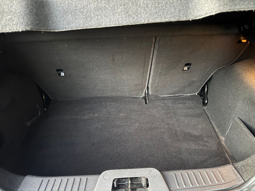 Used Ford Fiesta 2015 for sale - 76406917: Photo 9
