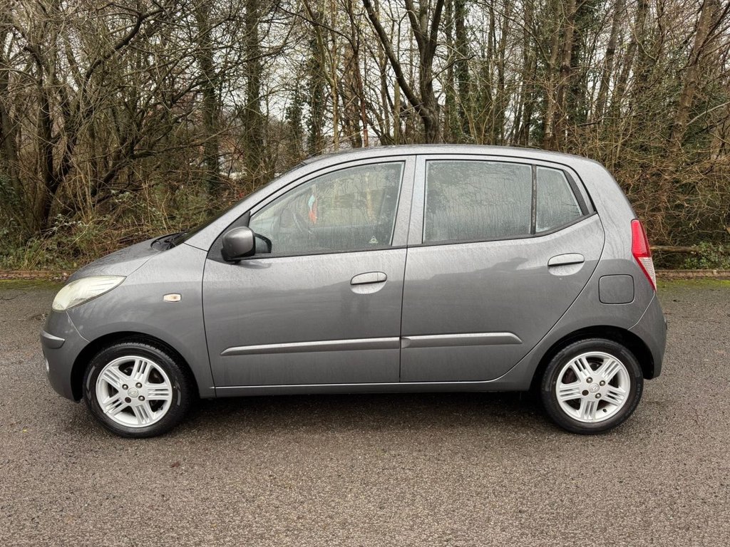 Used Hyundai i10 2010 for sale - 77383865: Photo 2