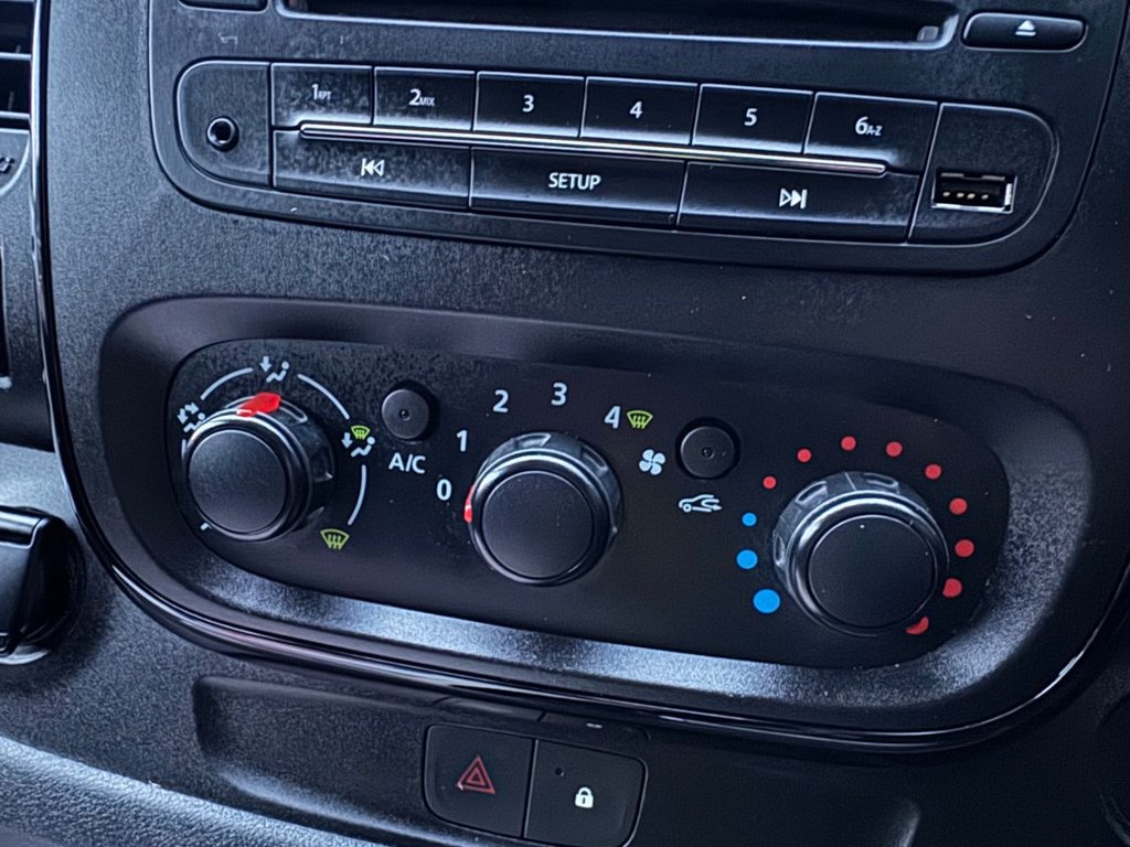 Used Vauxhall Vivaro 2018 for sale - 77227070: Photo 14