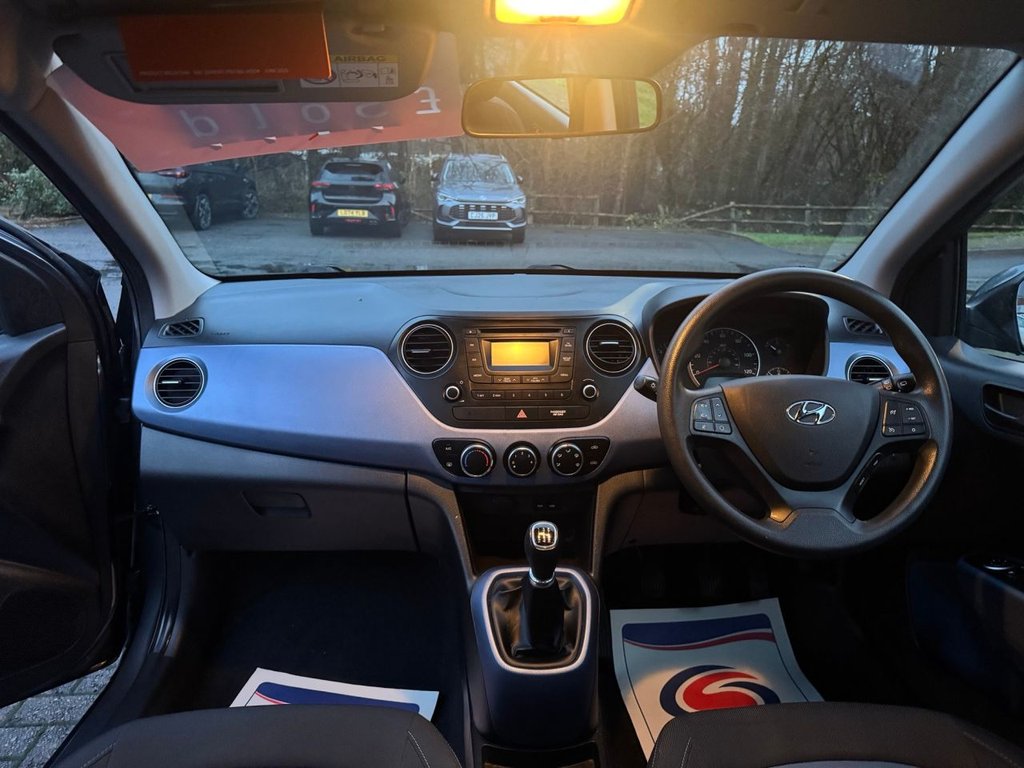 Used Hyundai i10 2015 for sale - 76986111: Photo 15