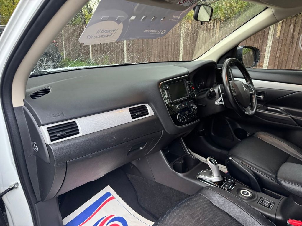 Used Mitsubishi Outlander 2015 for sale - 76367798: Photo 11