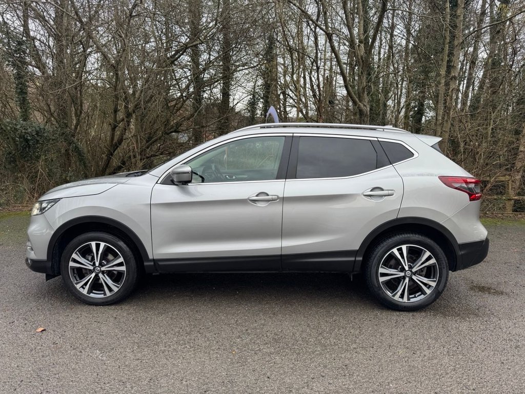 Used Nissan Qashqai 2018 for sale - 77341365: Photo 2