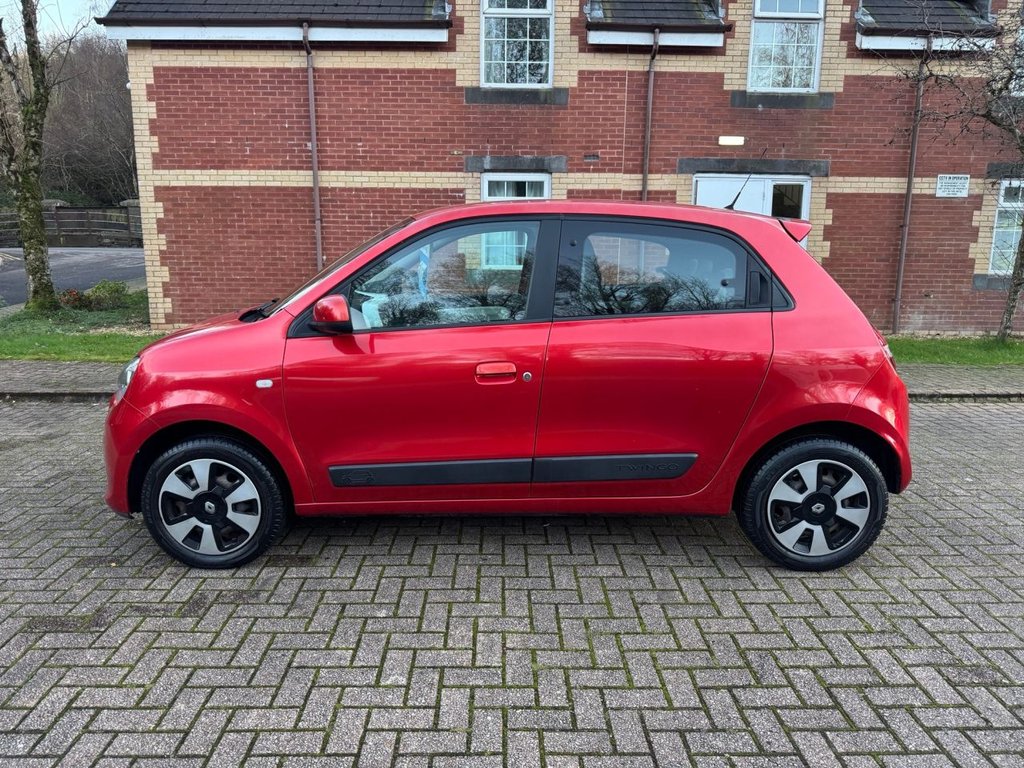 Used Renault Twingo 2016 for sale - 76632588: Photo 2