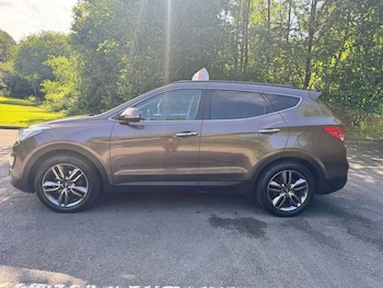Used Hyundai Santa Fe 2015 for sale - 78896969: Photo