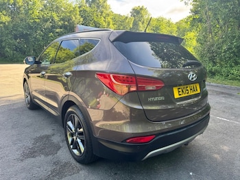 Used Hyundai Santa Fe 2015 for sale - 78896969: Photo