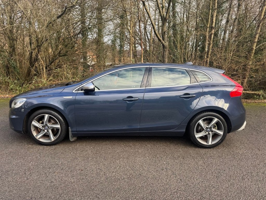 Used Volvo V40 2014 for sale - 77250418: Photo 2