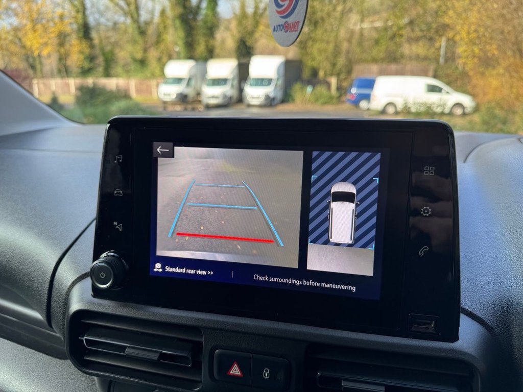 Used Vauxhall Combo Life 2018 for sale - 76797820: Photo 17