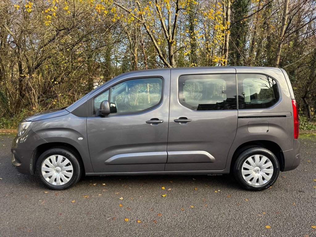 Used Vauxhall Combo Life 2018 for sale - 76797820: Photo 2
