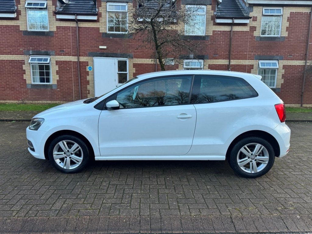 Used Volkswagen Polo 2016 for sale - 76740583: Photo 2