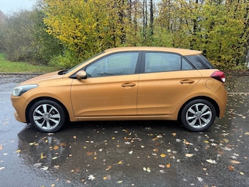Used Hyundai i20 2015 for sale - 76470341: Photo