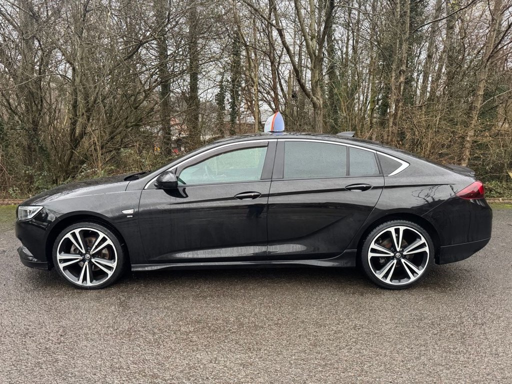 Used Vauxhall Insignia 2017 for sale - 77263675: Photo 2