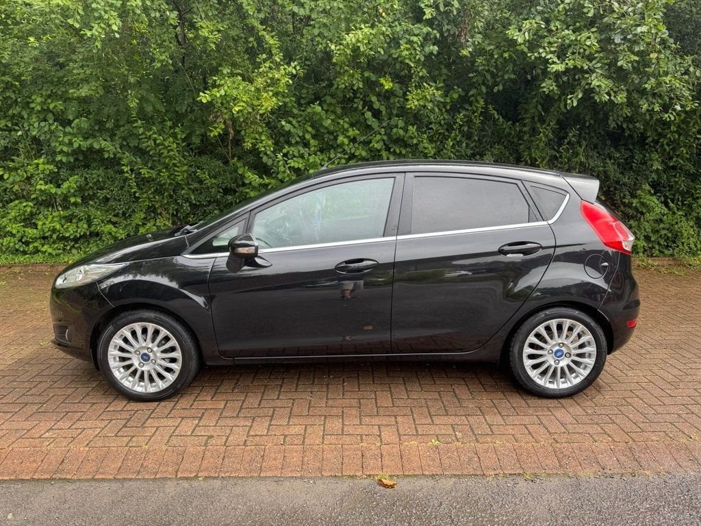 Used Ford Fiesta 2013 for sale - 76333500: Photo 2