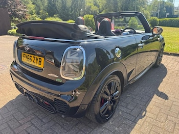 Used MINI Convertible 2016 for sale - 79142560: Photo