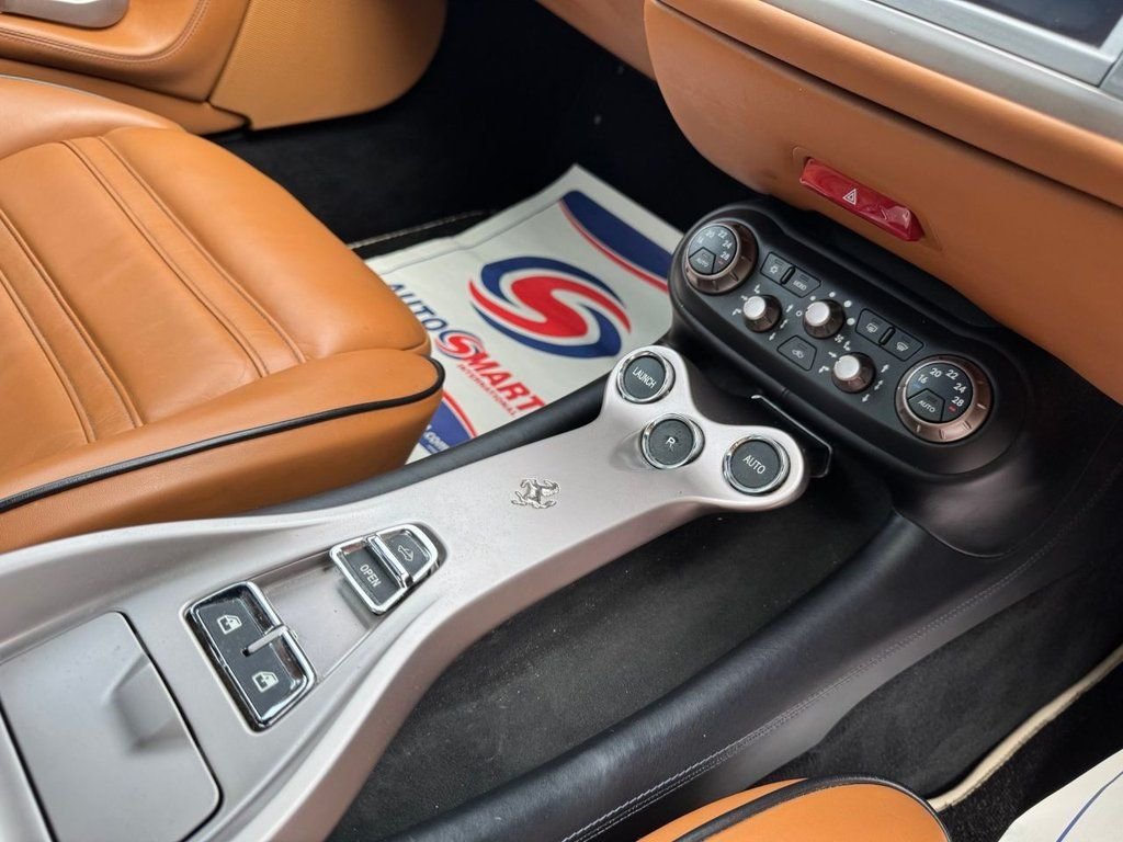 Used Ferrari California 2011 for sale - 76496529: Photo 10