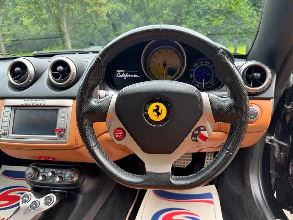 Used Ferrari California 2011 for sale - 76496529: Photo 14