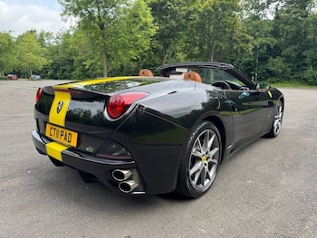 Used Ferrari California 2011 for sale - 76496529: Photo