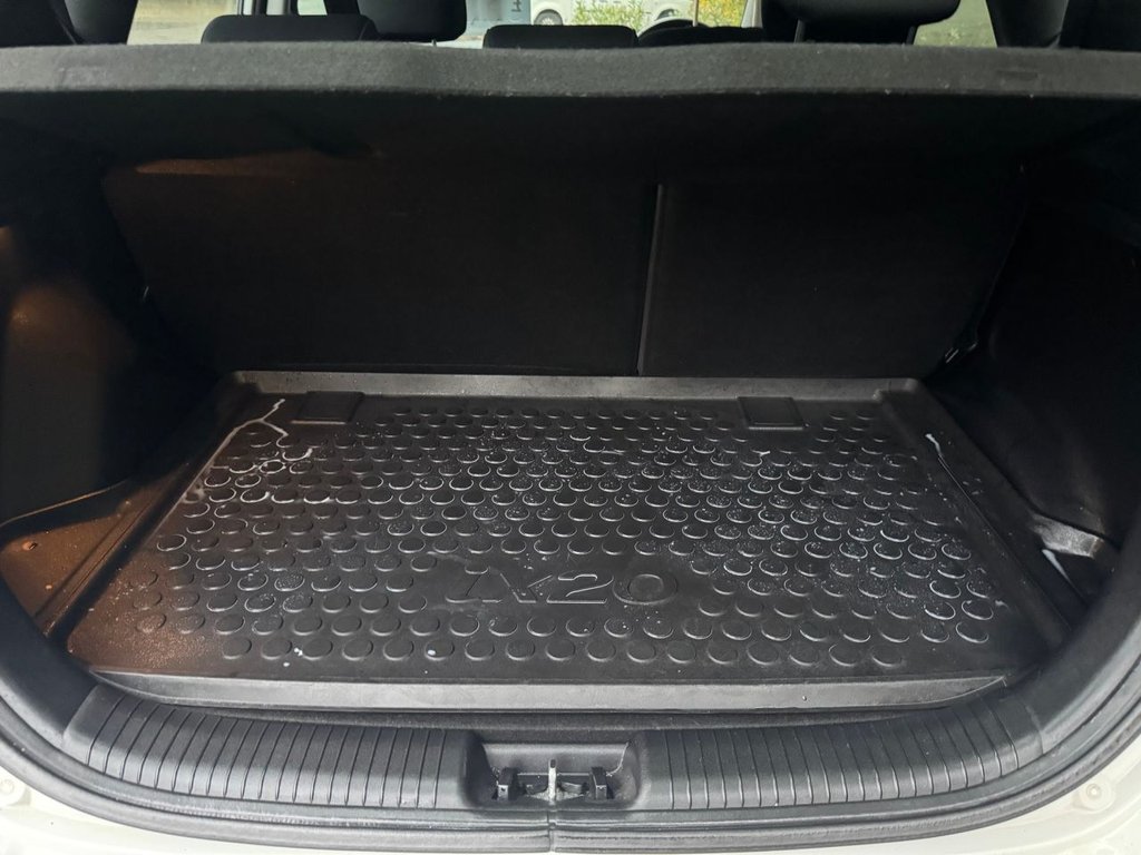 Used Hyundai Ix20 2012 for sale - 76482328: Photo 9