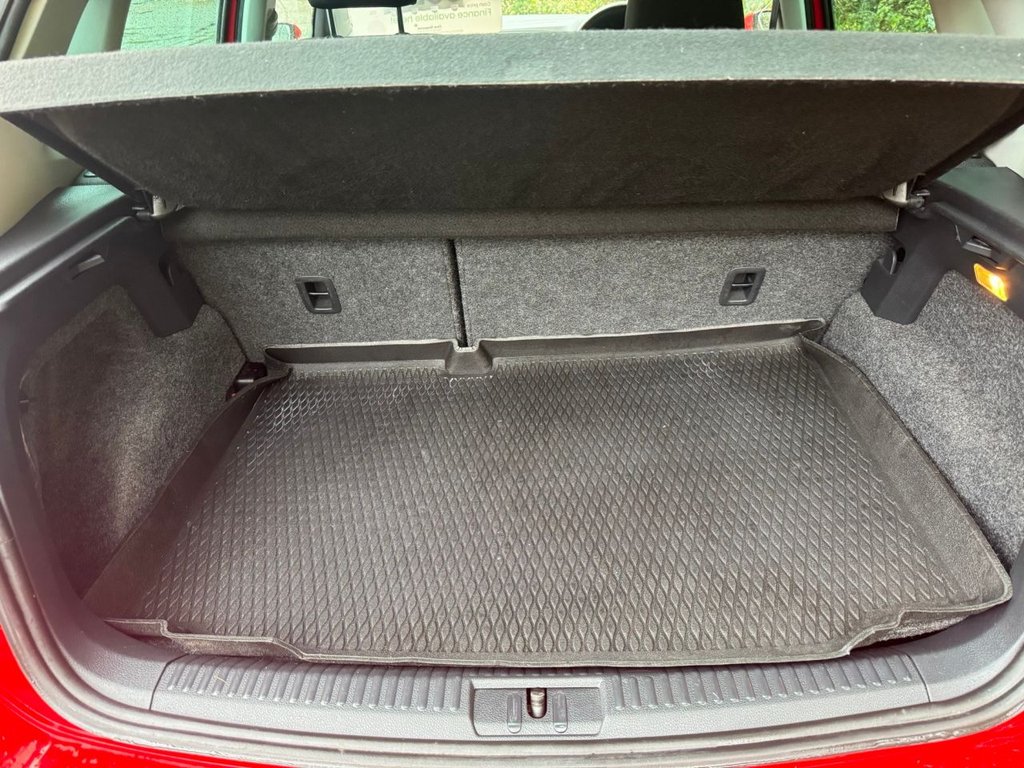 Used Volkswagen Polo 2011 for sale - 76481770: Photo 9