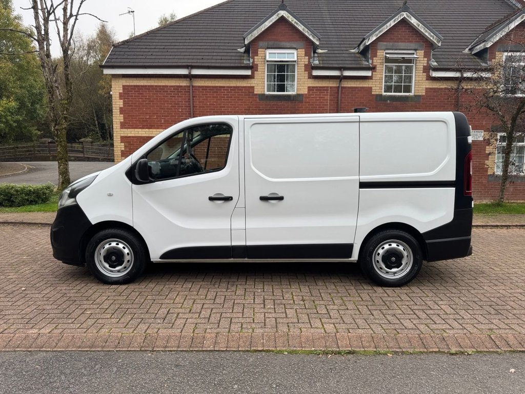 Used Vauxhall Vivaro 2016 for sale - 76280084: Photo 2