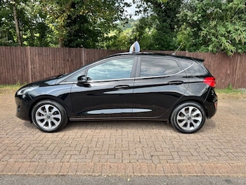 Used Ford Fiesta 2018 for sale - 79300558: Photo