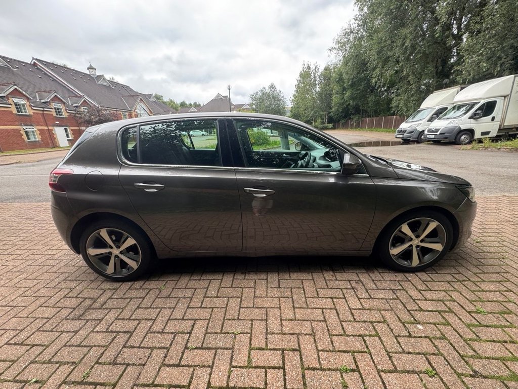 Used Peugeot 308 2015 for sale - 77668830: Photo 5