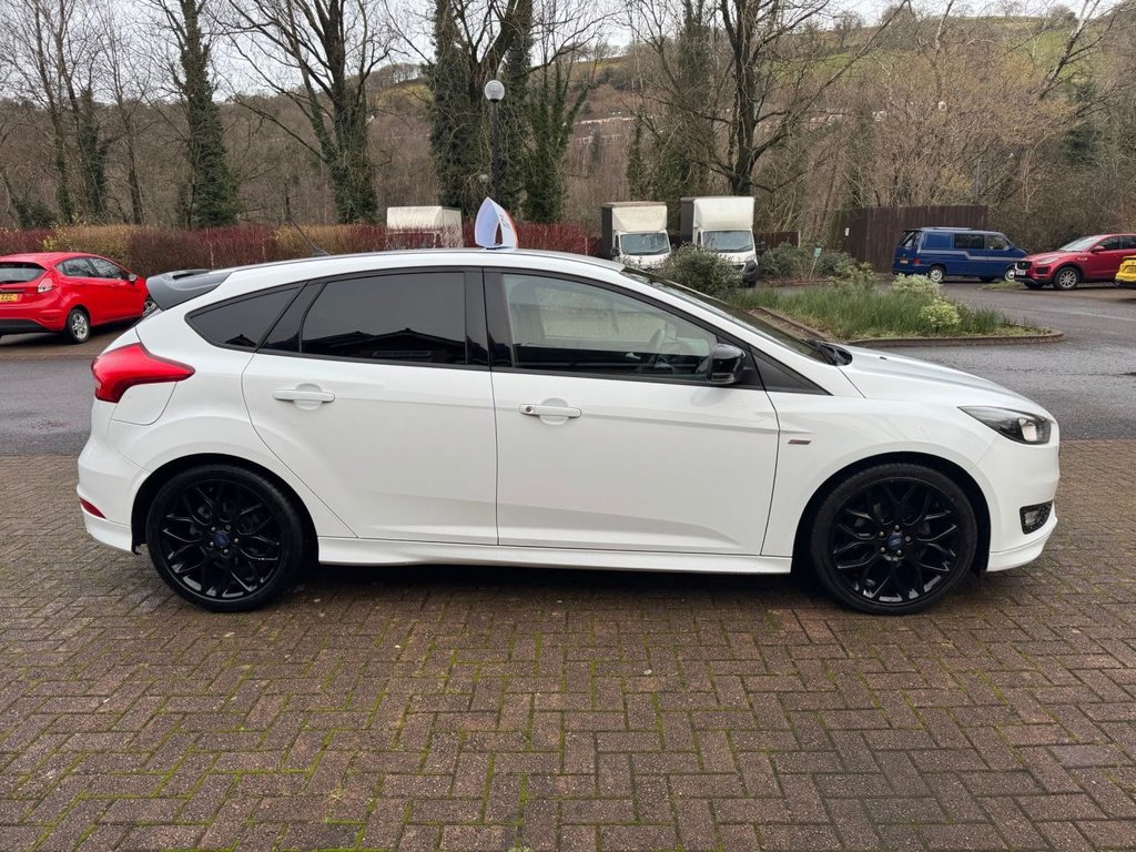 Used Ford Focus 2017 for sale - 77153698: Photo 5