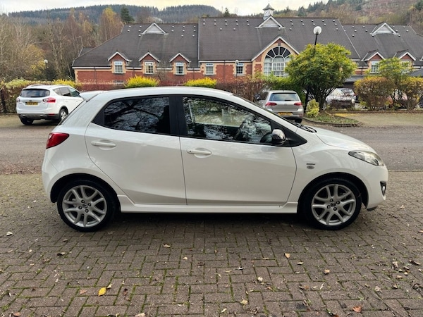 Used Mazda Mazda2 2013 for sale - 72911180: Photo 5