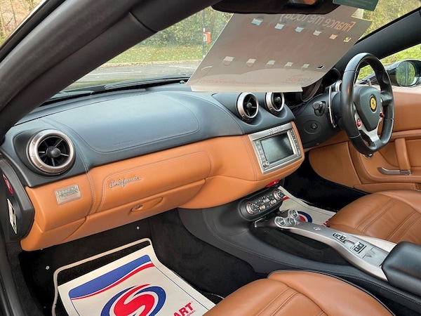 Used Ferrari California 2011 for sale - 71504319: Photo 17