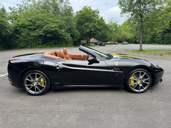 Used Ferrari California 2011 for sale - 71504319: Photo 5