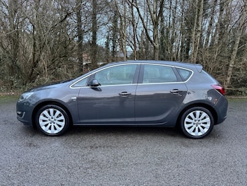 Used Vauxhall Astra 2013 for sale - 77302521: Photo