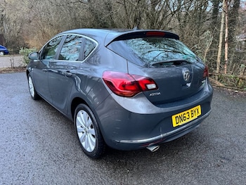 Used Vauxhall Astra 2013 for sale - 77302521: Photo