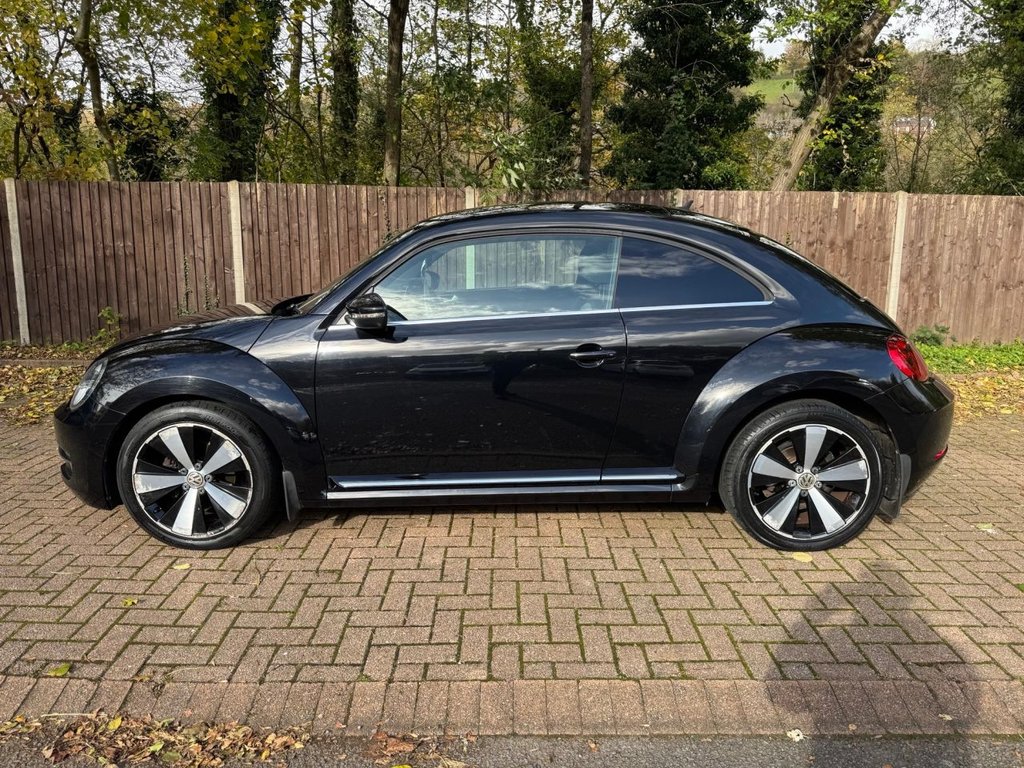 Used Volkswagen Beetle 2016 for sale - 76396050: Photo 2