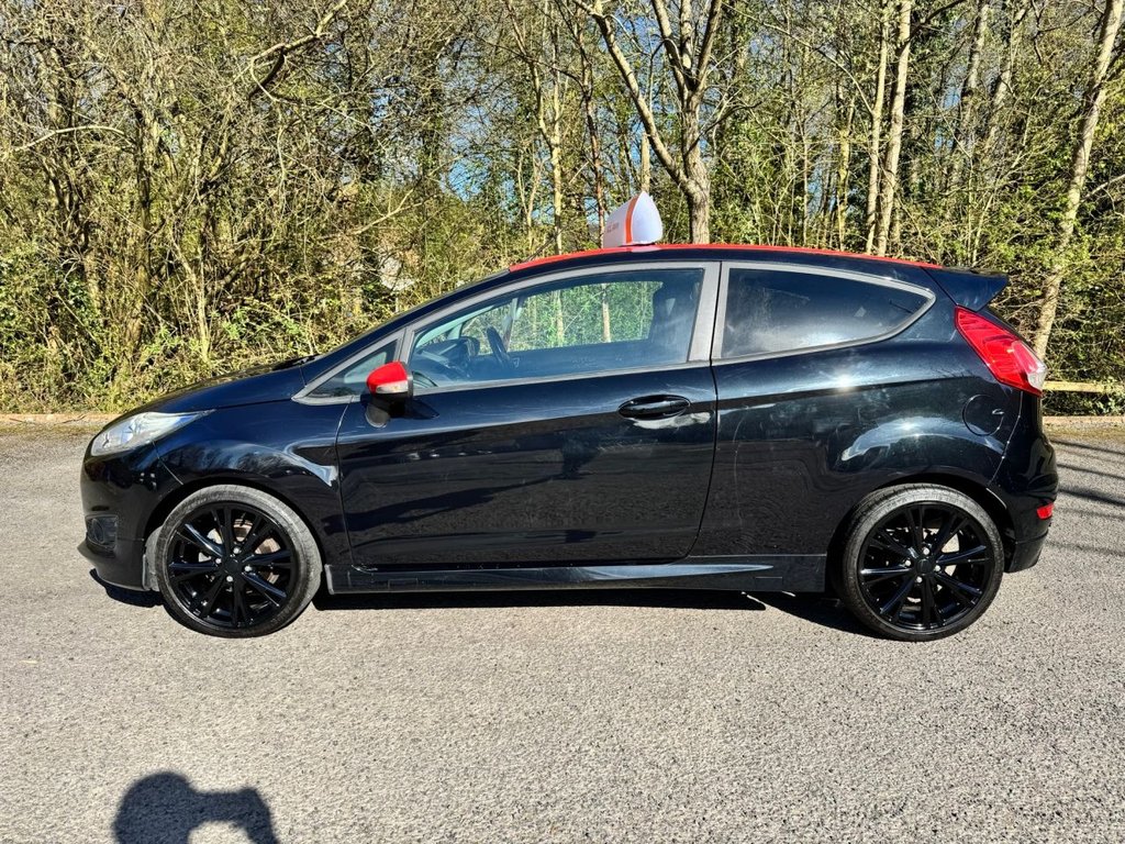 Used Ford Fiesta 2015 for sale - 78110641: Photo 2