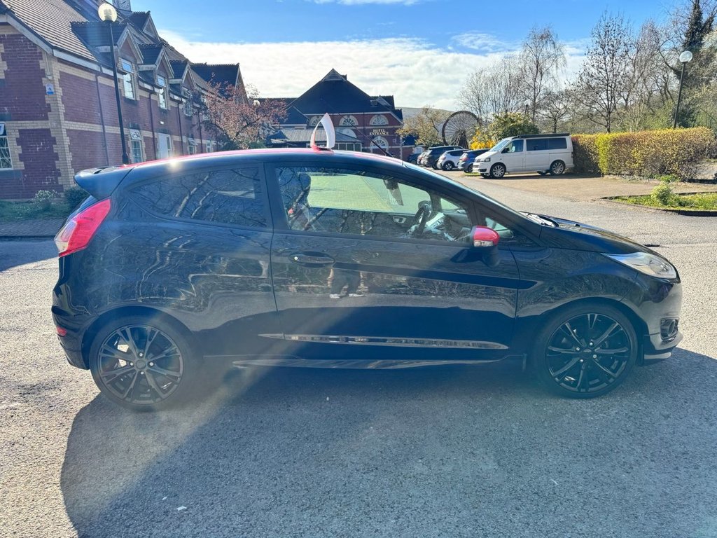 Used Ford Fiesta 2015 for sale - 78110641: Photo 5