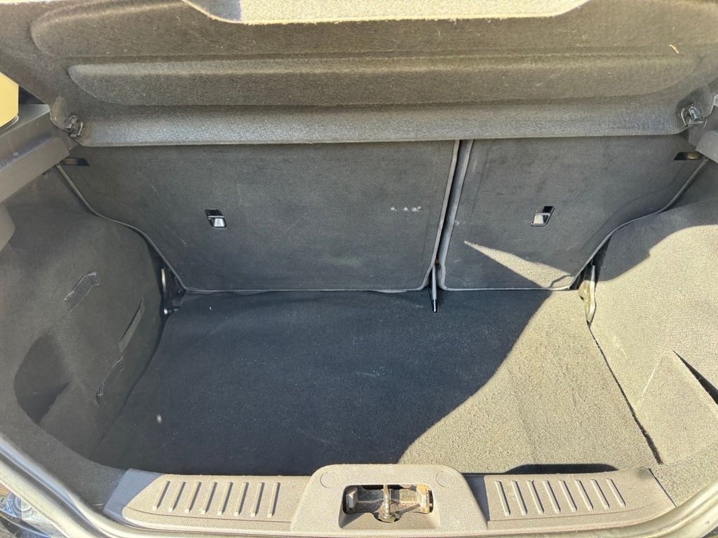 Used Ford Fiesta 2015 for sale - 78110641: Photo 9