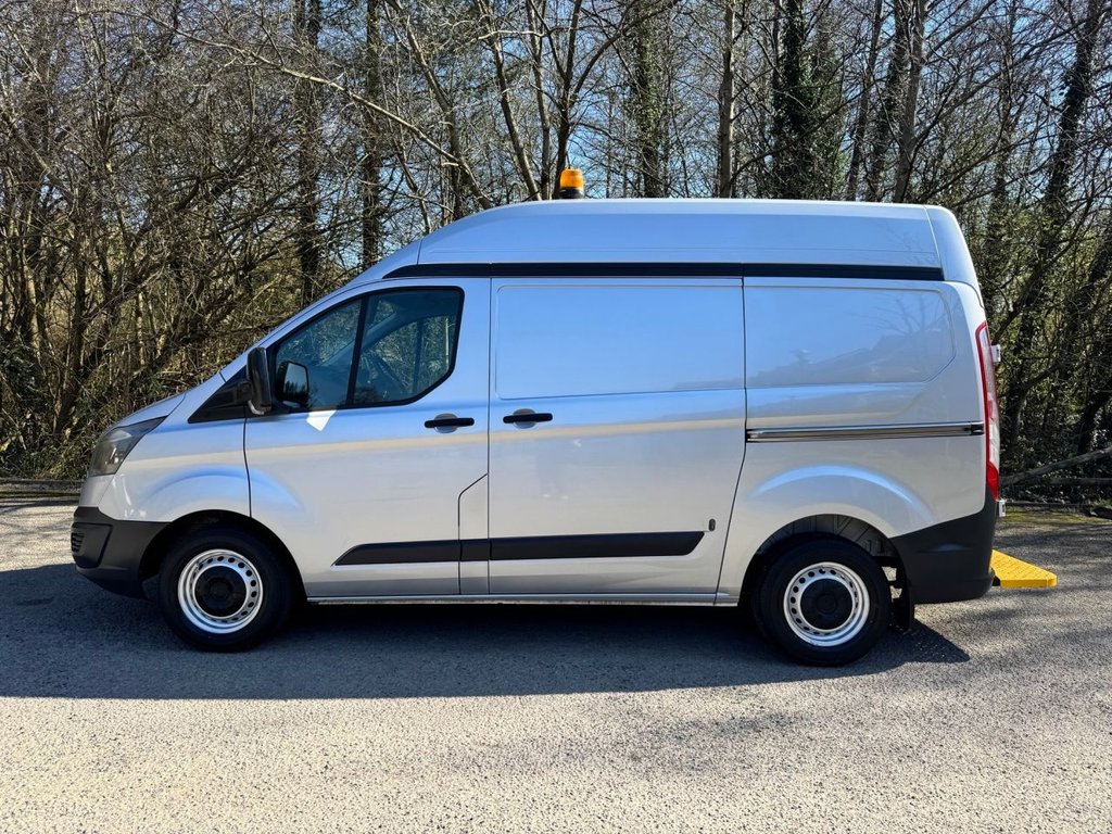 Used Ford Transit Custom 2015 for sale - 77952417: Photo 2