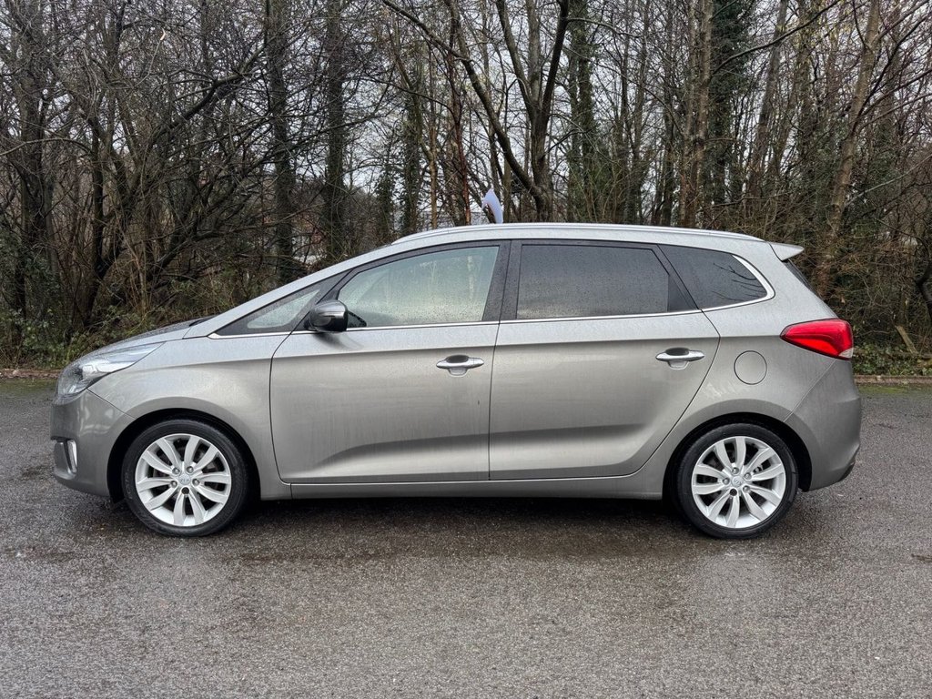 Used Kia Carens 2013 for sale - 77288006: Photo 2
