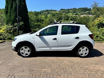 Used Dacia Sandero Stepway 2015 for sale - 79009098: Photo