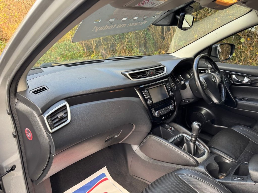 Used Nissan Qashqai 2015 for sale - 76797981: Photo 11