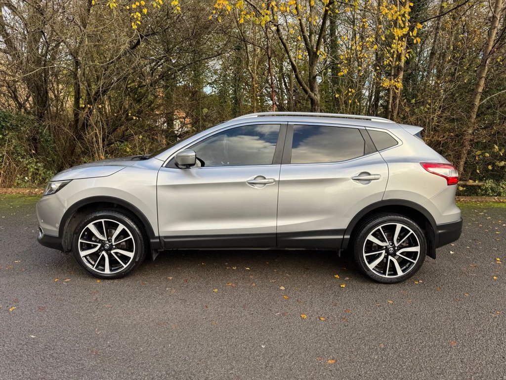 Used Nissan Qashqai 2015 for sale - 76797981: Photo 2