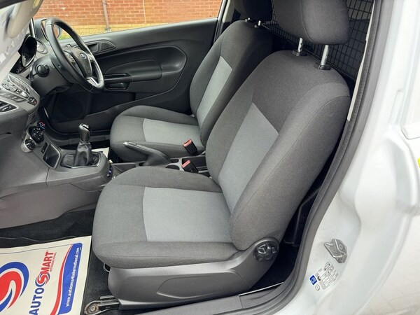 Used Ford Fiesta 2015 for sale - 71504651: Photo 12