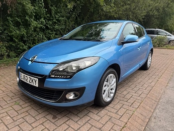 2013 (62) - 1.6 16V Dynamique TomTom Hatchback 5dr Petrol Manual Euro 5 (110 ps)