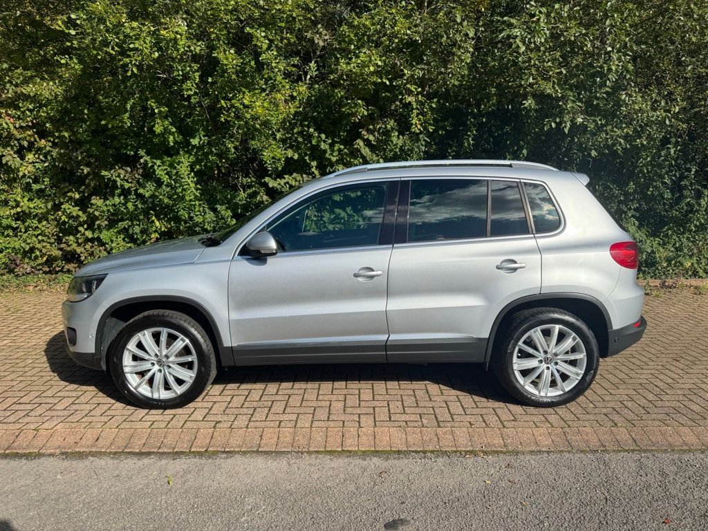 Used Volkswagen Tiguan 2012 for sale - 76098156: Photo 2