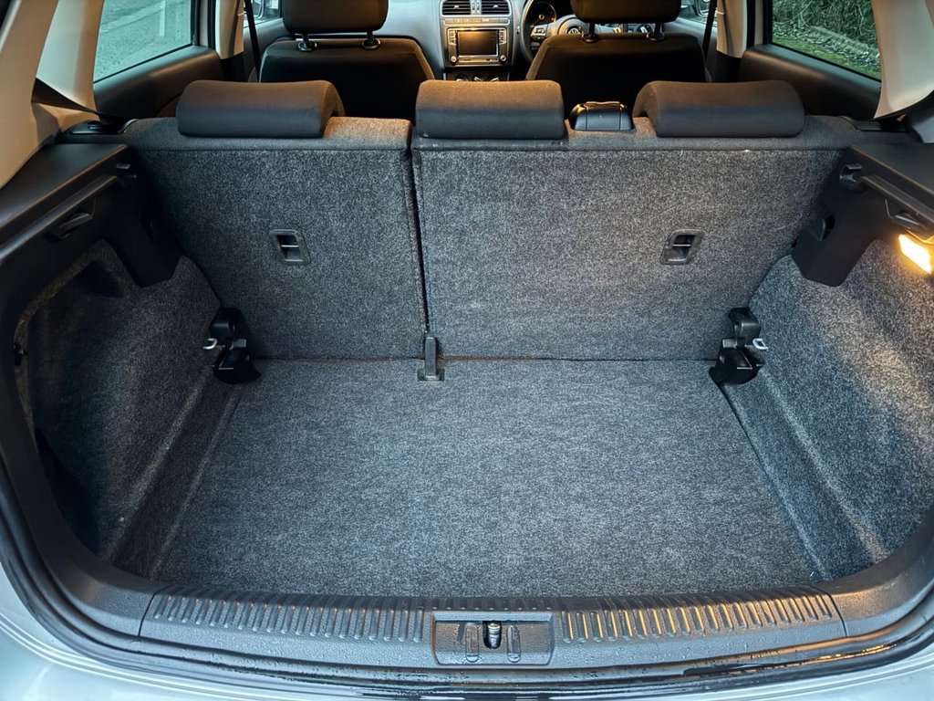 Used Volkswagen Polo 2011 for sale - 77408283: Photo 12