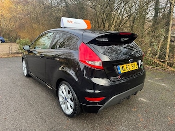 Used Ford Fiesta 2012 for sale - 77200209: Photo