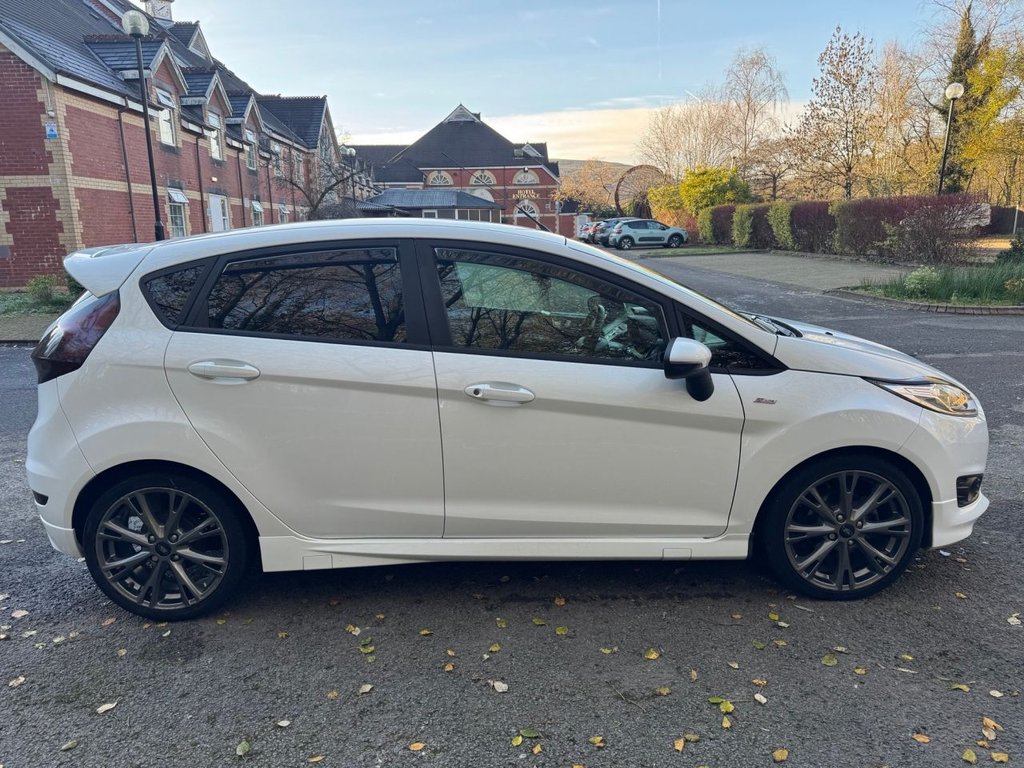 Used Ford Fiesta 2017 for sale - 76655169: Photo 5