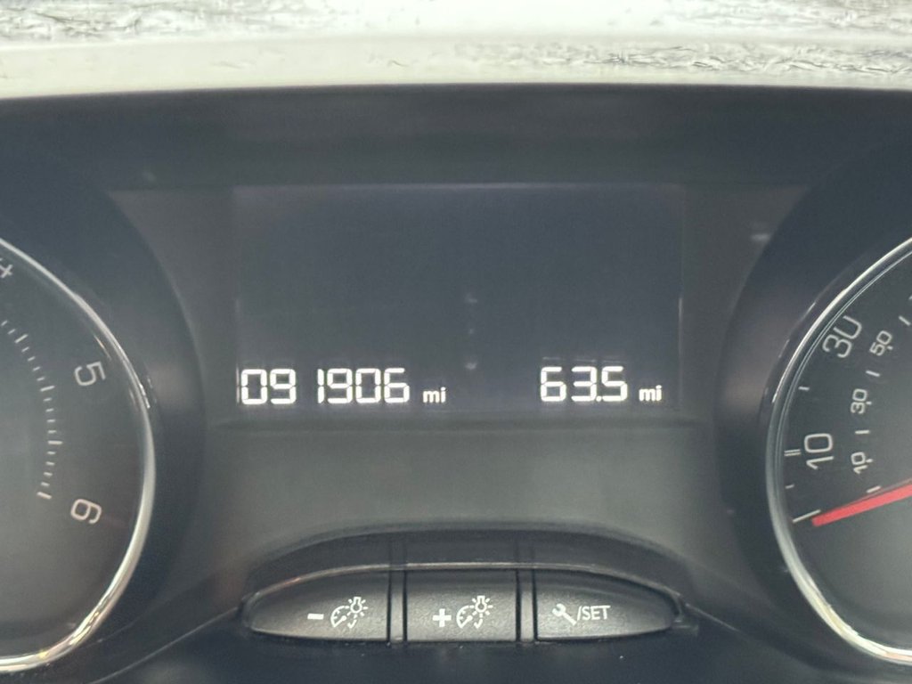 Used Peugeot 208 2016 for sale - 77288029: Photo 17